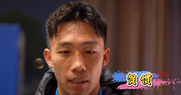 杏彩体育官网-贺惯：赛季首战还在适应阶段，会有越来越多优秀球员戴队长袖标