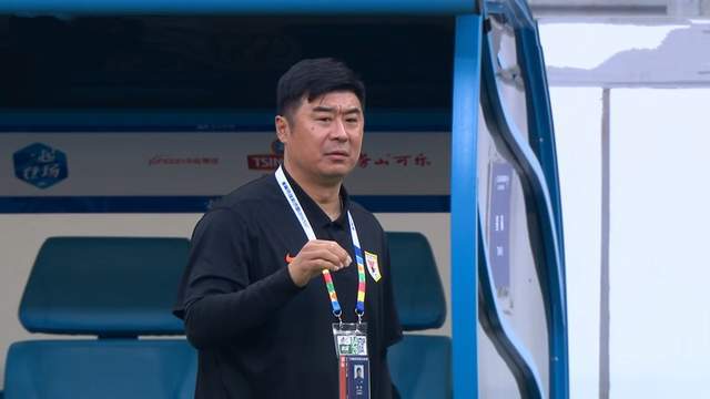 杏彩体育平台-韩鹏去留未定 泰山定主帅再寻后腰？年年变动 不利依木兰等人发展